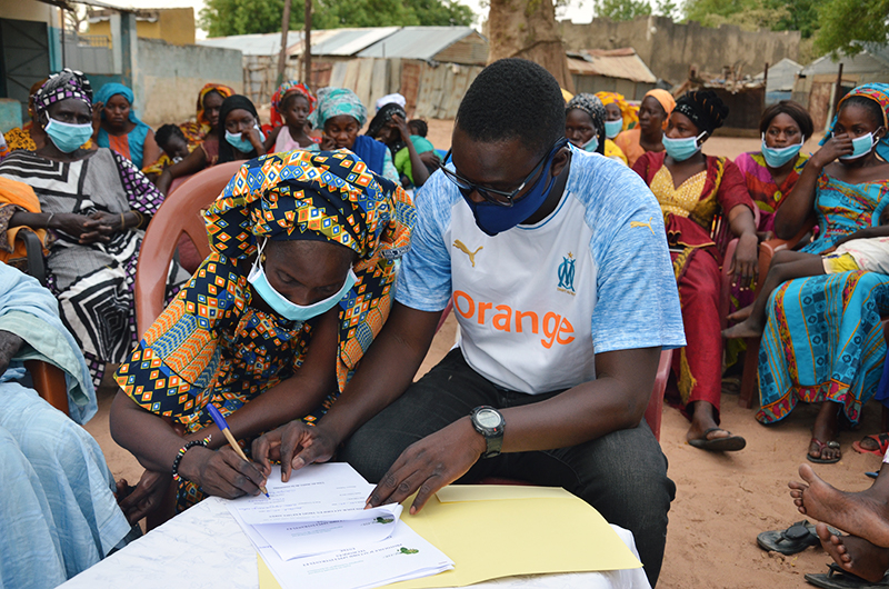 Rehabilitating the Well in Ndiagne Kahone